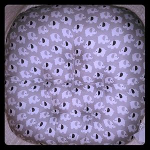 🔥5/$25 Elephant pillow (boppy style)